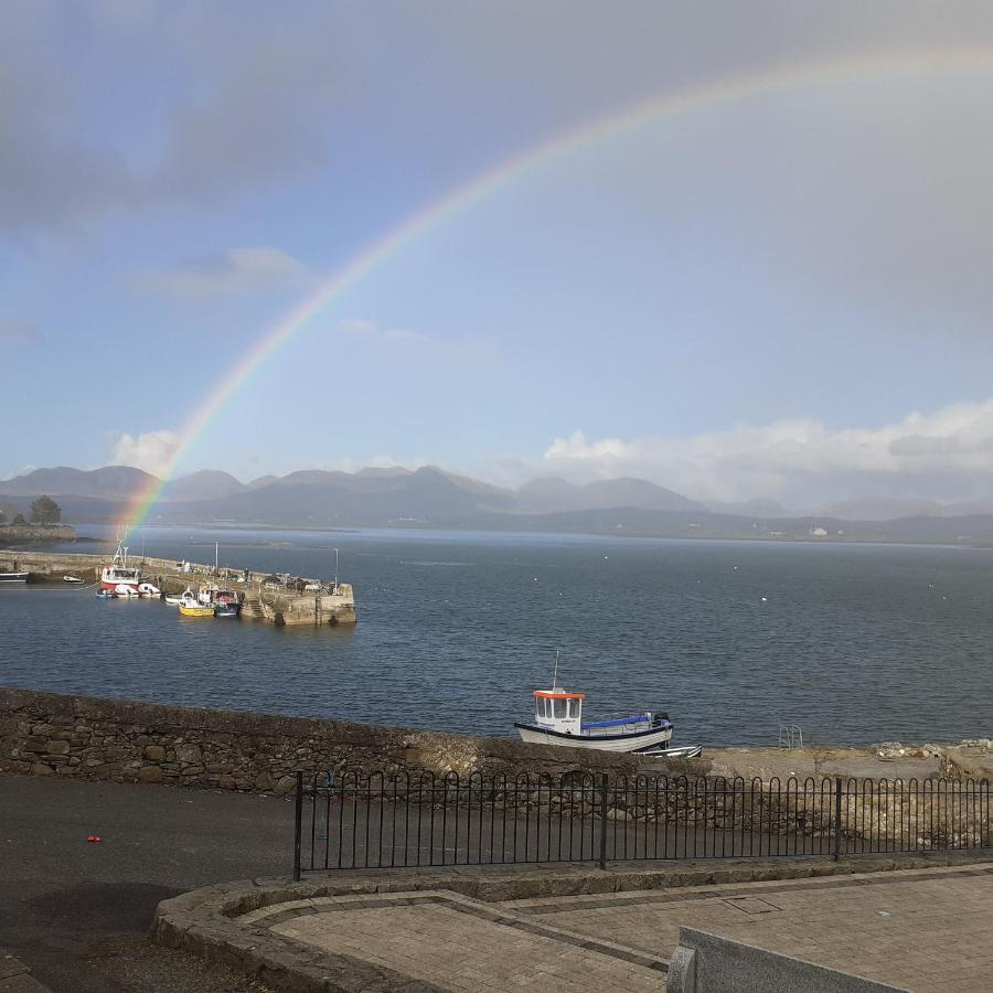 Roundstone Retreats Quayside Luxury Apt Exterior photo